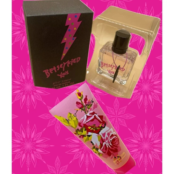 Betsey Johnson Floral Fragrance Betseyfied XOX EDP Spray & Fragrant Body Lotion - Picture 1 of 7